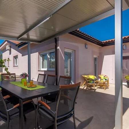 Villa Kavaljer Novigrad Istria